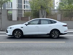 2026 BYD Qin PLUS DM-i PHEV 210KM, белый — фото 3