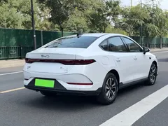 2026 BYD Qin PLUS DM-i PHEV 210KM, белый — фото 11
