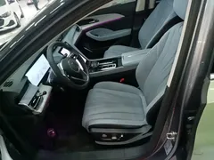 2025 Hongqi H5 PHEV 170, зелёный — фото 15
