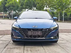 2022 Hyundai Elantra 1.5L CVT LUX Premium, синий — фото 1