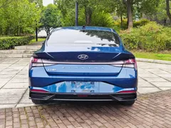 2022 Hyundai Elantra 1.5L CVT LUX Premium, синий — фото 7