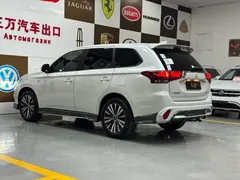 2021 Mitsubishi Outlander 2.0L 2WD 5 Seats, белый — фото 4