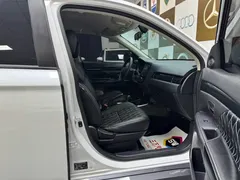 2021 Mitsubishi Outlander 2.0L 2WD 5 Seats, белый — фото 10
