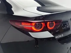 2022 Mazda 3 2.0L AT, чёрный — фото 7