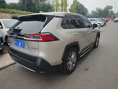2022 Toyota Wildlander 2.0L CVT 4WD Luxury Plus — фото 3