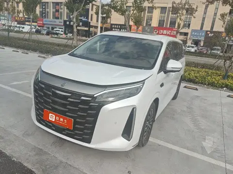 2025 BYD Xia DM-i PHEV 1.5T 180km