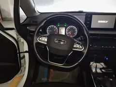 2021 Geely Vision X3 1.5L CVT Premium, белый — фото 6