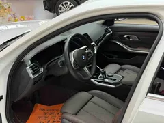 2022 BMW 3 Series 320Li M Sport Package, белый — фото 8