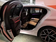 2021 BMW 5 Series 530Li Premium M Sport Package, белый — фото 7