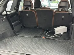 2023 Volvo XC90 T8 Recharge PHEV Premium Luxury 7-seat, чёрный — фото 12