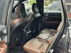 2023 Volvo XC90 T8 Recharge PHEV Premium Luxury 7-seat, чёрный — фото 13