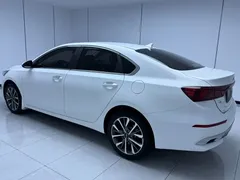 2021 Kia Cerato 1.5L CVT Fashion, белый — фото 6