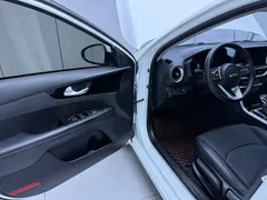 2021 Kia Cerato 1.5L CVT Fashion, белый — фото 8