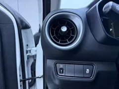 2021 Kia Cerato 1.5L CVT Fashion, белый — фото 9