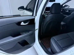 2021 Kia Cerato 1.5L CVT Fashion, белый — фото 17
