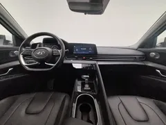 2021 Hyundai Elantra 1.5L CVT LUX Premium, белый — фото 5