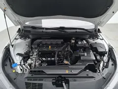 2021 Hyundai Elantra 1.5L CVT LUX Premium, белый — фото 6