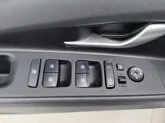 2021 Hyundai Elantra 1.5L CVT LUX Premium, белый — фото 9