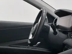 2021 Hyundai Elantra 1.5L CVT LUX Premium, белый — фото 22