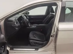 2021 Toyota Camry 2.5G Luxury — фото 10