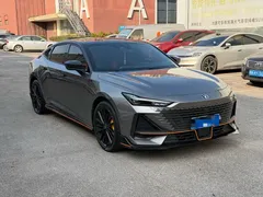 2023 Changan UNI-V 1.5T Sport — фото 3