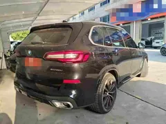 2022 BMW X5 30Li Premium M Sport Package, чёрный — фото 2