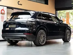 2023 Porsche Cayenne 3.0T Platinum Edition, синий — фото 4