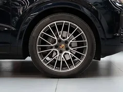 2023 Porsche Cayenne 3.0T Platinum Edition, синий — фото 20