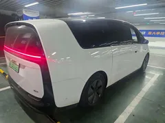 2025 Li Auto MEGA Home, белый — фото 3