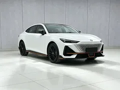 2023 Changan UNI-V 1.5T Sport, белый — фото 3