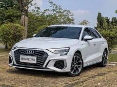 2022 Audi A3L Limousine 35 TFSI Sport, белый — фото 5