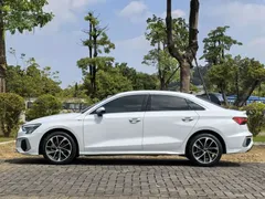 2022 Audi A3L Limousine 35 TFSI Sport, белый — фото 7