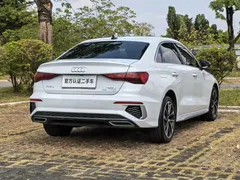 2022 Audi A3L Limousine 35 TFSI Sport, белый — фото 15