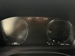 2021 Volvo XC60 T8 PHEV Luxury, белый — фото 12