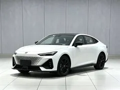 2022 Changan UNI-V 1.5T Premium, белый — фото 1