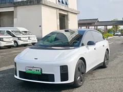 2025 Li Auto i6 2WD Standard, белый — фото 1