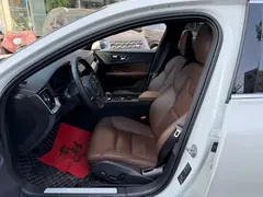 2023 Volvo S60 B4 Luxury, белый — фото 4