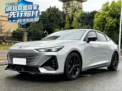 2022 Changan UNI-V 1.5T — фото 1