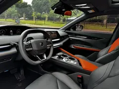 2022 Changan UNI-V 1.5T — фото 11
