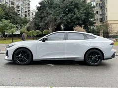 2022 Changan UNI-V 1.5T — фото 27