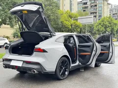 2022 Changan UNI-V 1.5T — фото 28