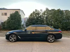2023 BMW 5 Series 530Li Leading Luxury Package, чёрный — фото 4