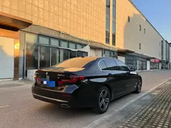 2023 BMW 5 Series 530Li Leading Luxury Package, чёрный — фото 6