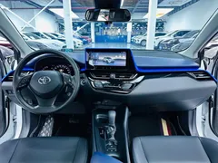 2023 Toyota C-HR 2.0L, белый — фото 6