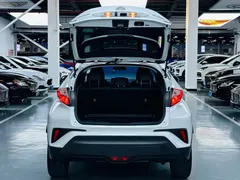 2023 Toyota C-HR 2.0L, белый — фото 11