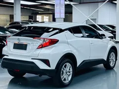 2023 Toyota C-HR 2.0L, белый — фото 15