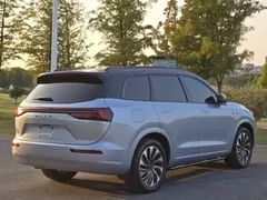 2024 Aito M7 1.5T Smart Driving 4WD Max 5-seat, синий — фото 6
