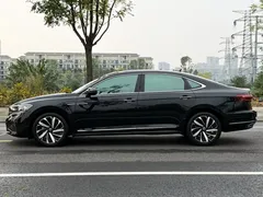 2022 Volkswagen Passat 330TSI Luxury, чёрный — фото 4