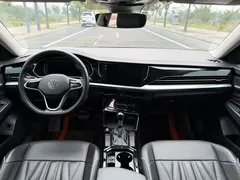 2022 Volkswagen Passat 330TSI Luxury, чёрный — фото 12