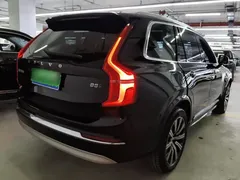 2022 Volvo XC90 B5 Luxury 5-seat, чёрный — фото 7
